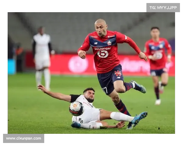 法甲赛季红黄牌统计分析与球员纪律行为趋势探讨 法甲赛季红黄牌统计分析与球员纪律行为趋势探讨