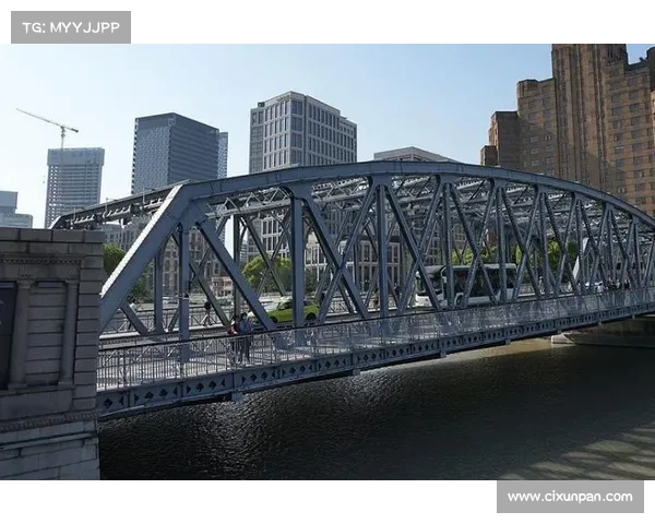 洛里昂周边旅游攻略：探索这座历史悠久的海港城市的魅力与风情